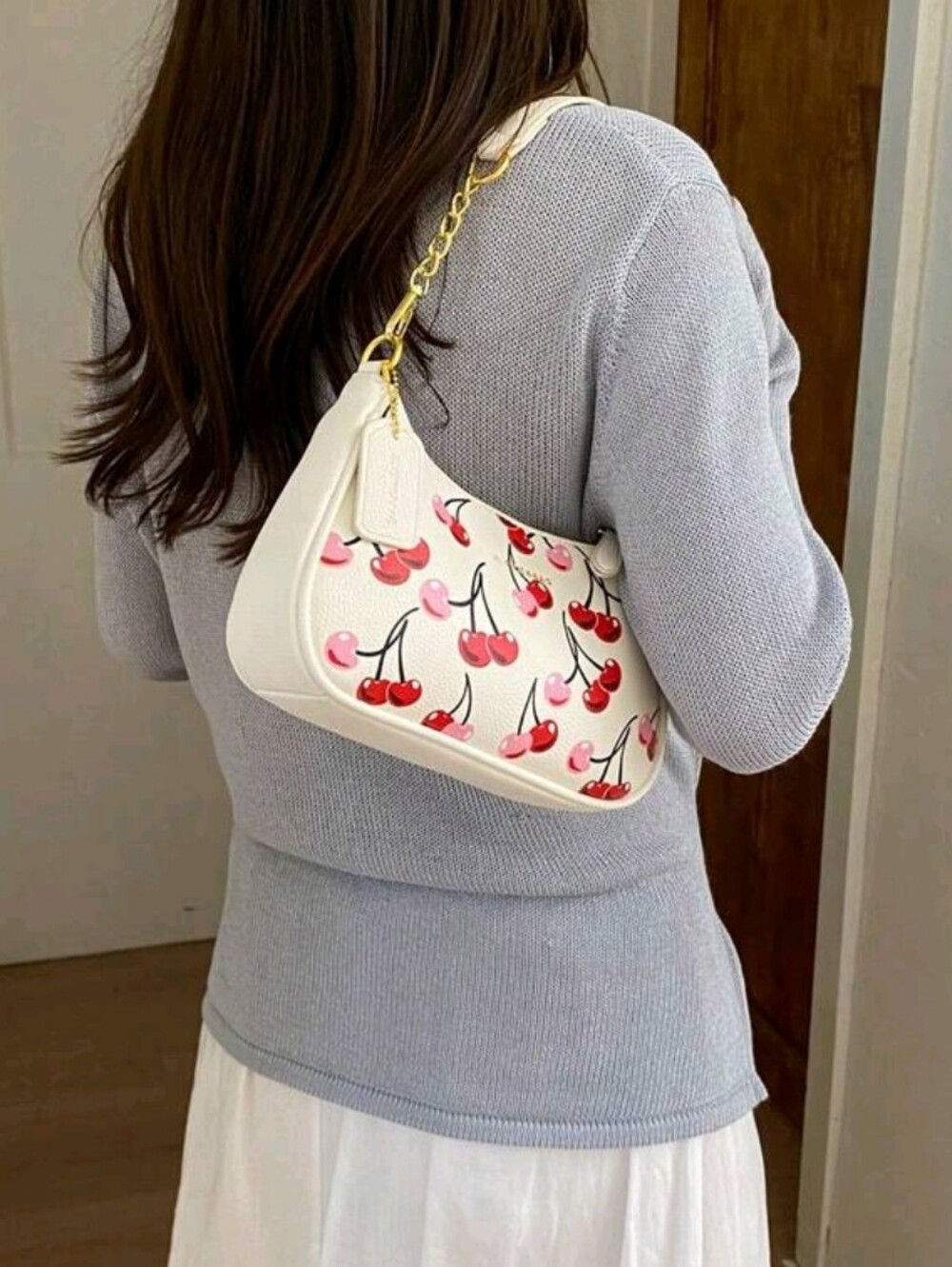 BRAND NEW ** White W/ Pink & Red Cherry Print Shoulder Bag - Picture 2 of 5